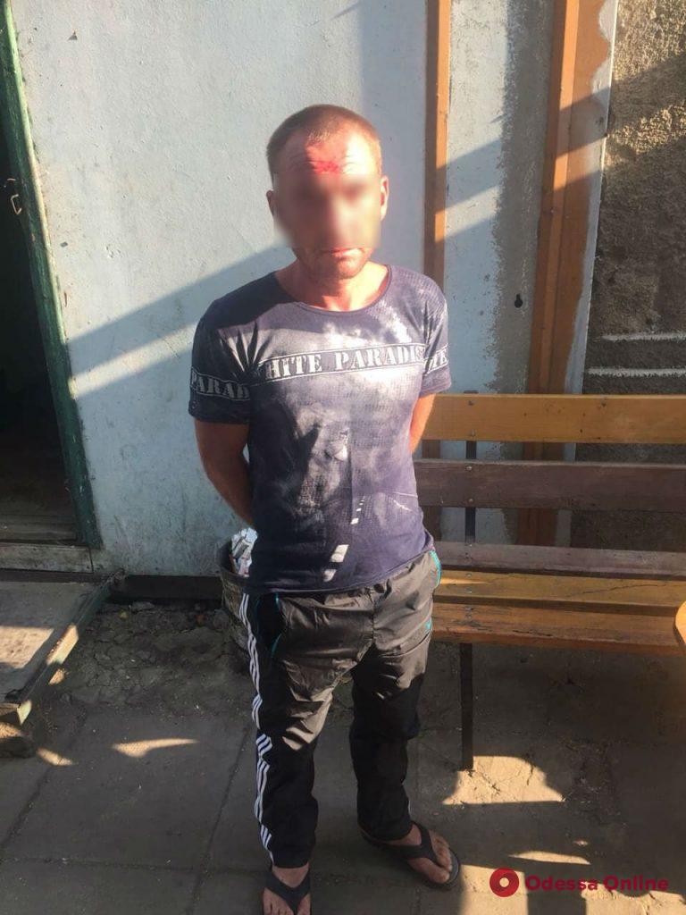 Поножовщина под Одессой: мужчине нанесли тяжелое ранение