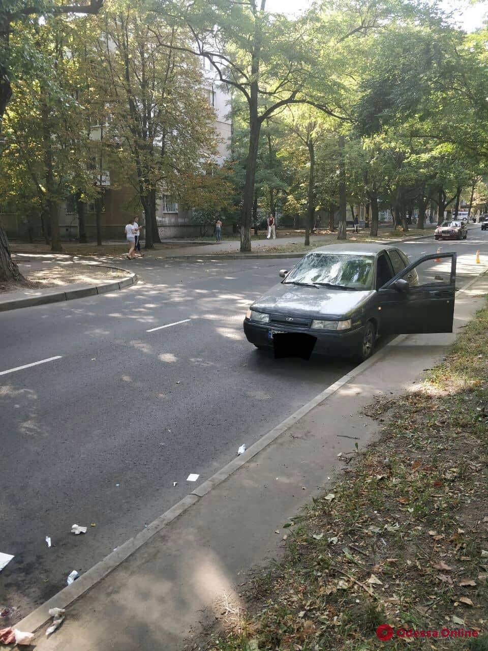 В Одессе легковушка сбила пешехода