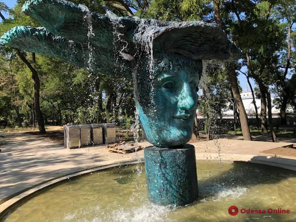 В Греческом парке запустили фонтан (видео)