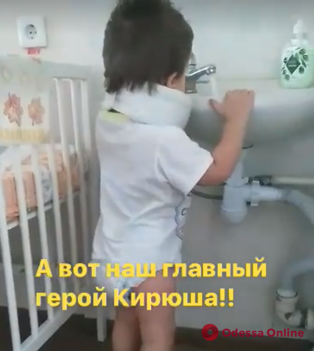Одесса: упавший с пятого этажа малыш идет на поправку (видео)