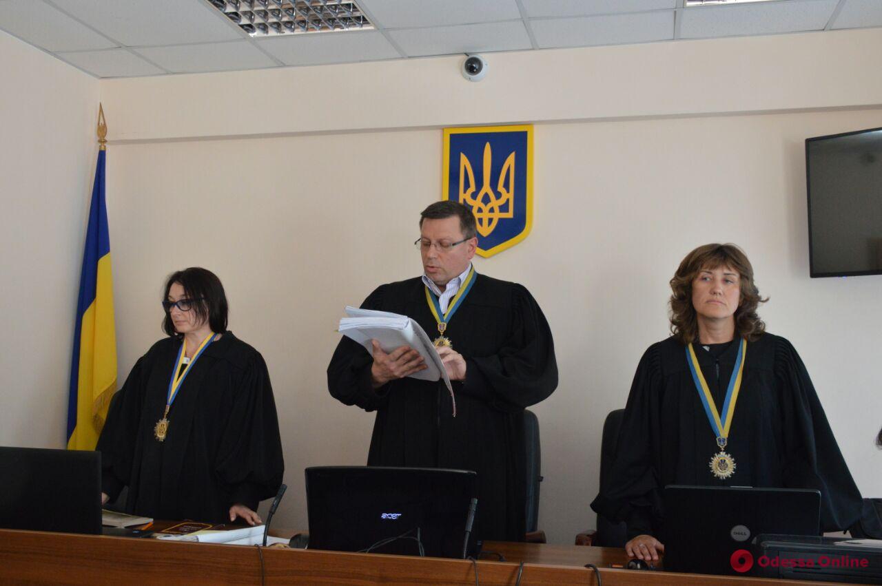 Некоторых депутатов в Одесской области не может заставить явиться на сессию даже суд