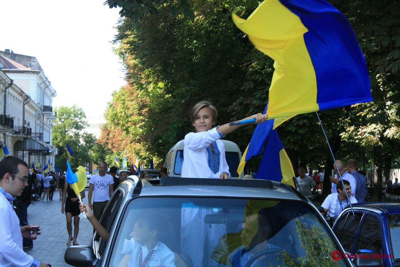 День независимости на колесах: в Одессе проходит праздничный автопробег (фото)