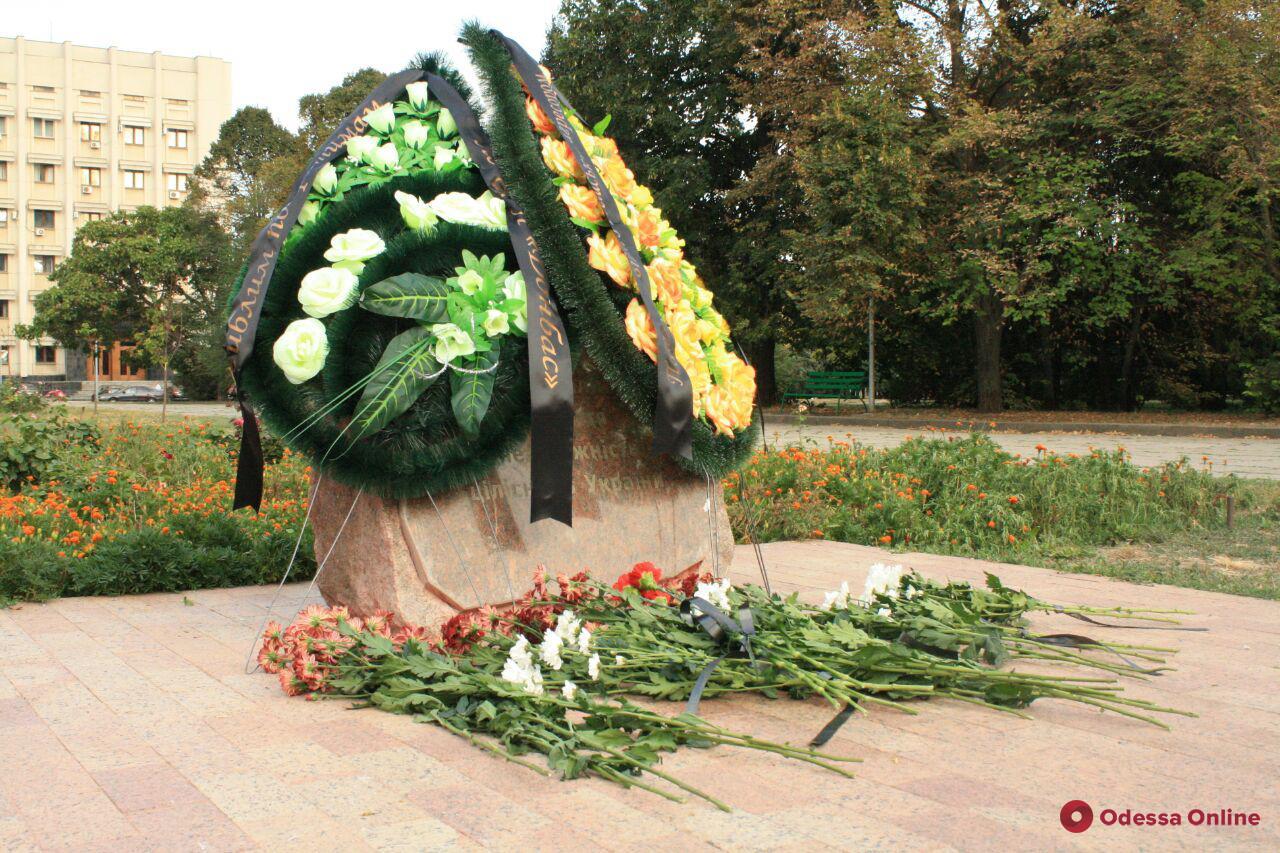 Годовщина Иловайской трагедии: в Одессе почтили память погибших бойцов (фото)
