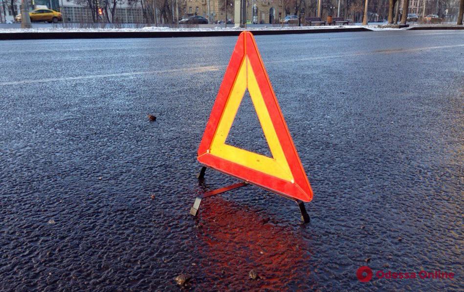 В Одессе на углу Балковской и Дальницкой произошло ДТП с пострадавшими (обновлено)