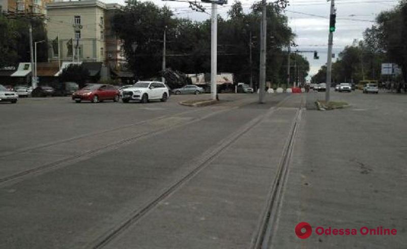 Одесса: на 5-й станции Фонтана возобновили движение автомобилей (фото)