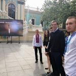 Выносили детей из горящего лагеря «Виктория»: Порошенко наградил юных одесситов