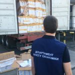 Контрабандные духи: в Одесской области задержали контейнер с парфюмерией и одеждой