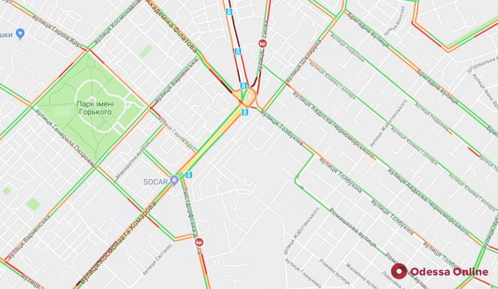 Дорожная обстановка в Одессе: ДТП и пробки на Таирова