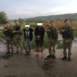 С медалями и револьвером: в Одесской области задержали подозрительных людей