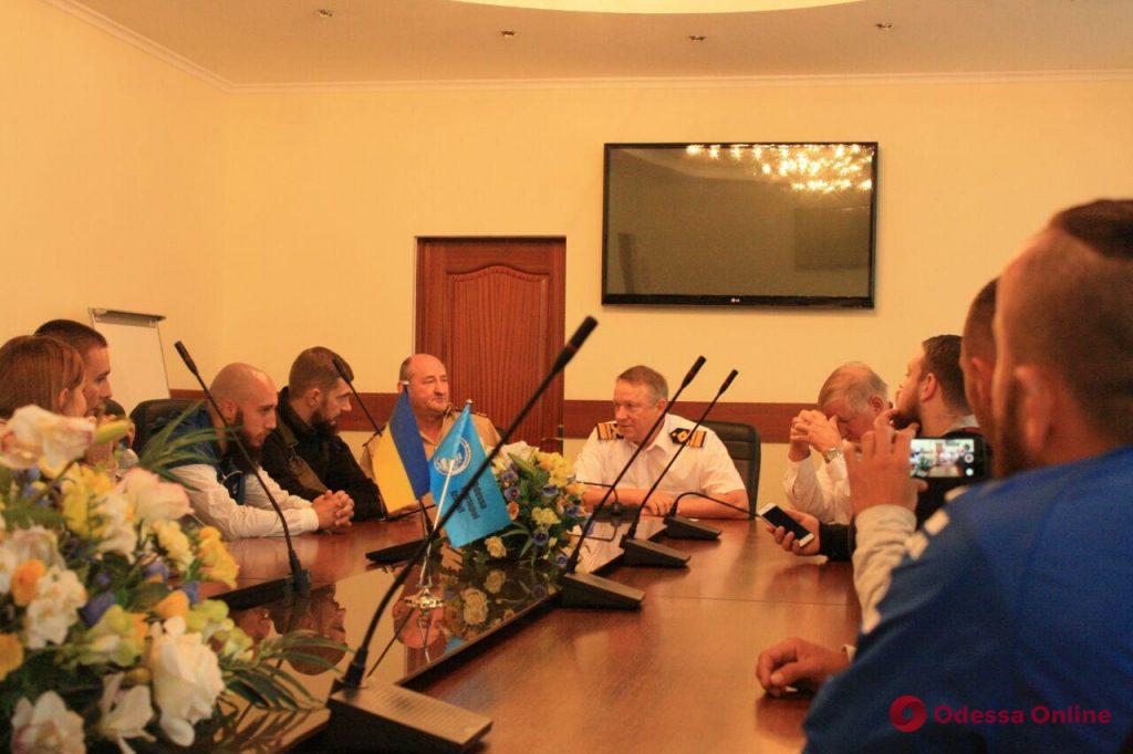 Сотрудника Одесской морской академии, который повесил в кабинете портрет Захарченко, уволили