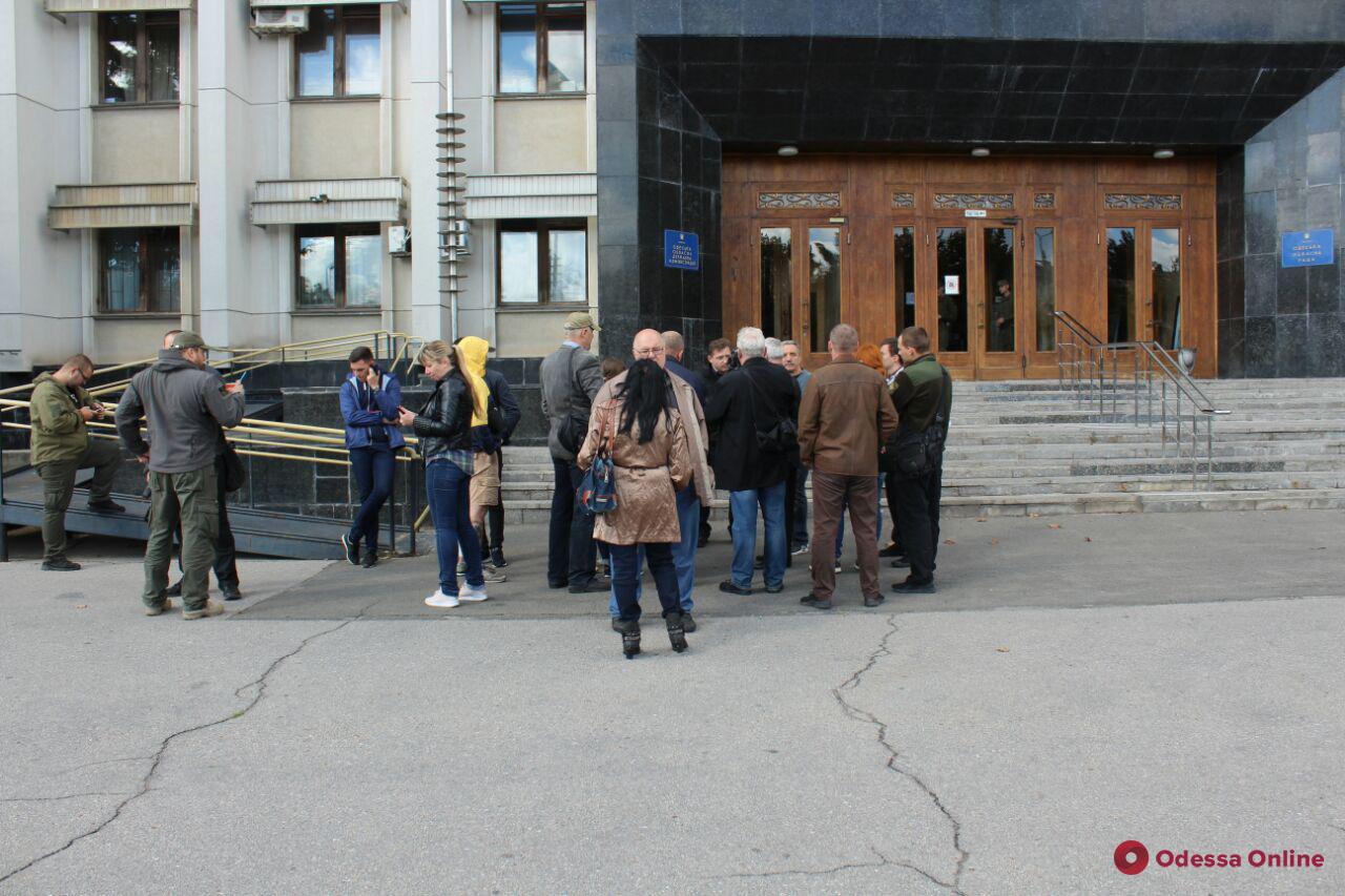 Одесские общественники протестовали перед облгосадминистрацией