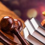 Продавала авиабилеты в РФ: одесситку отпустили под «честное слово»