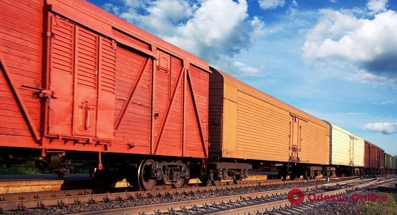 «Укрзализныця» запустила из Одессы в Киев новый контейнерный поезд