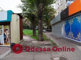 В Одессе сносят незаконные МАФы и летние площадки