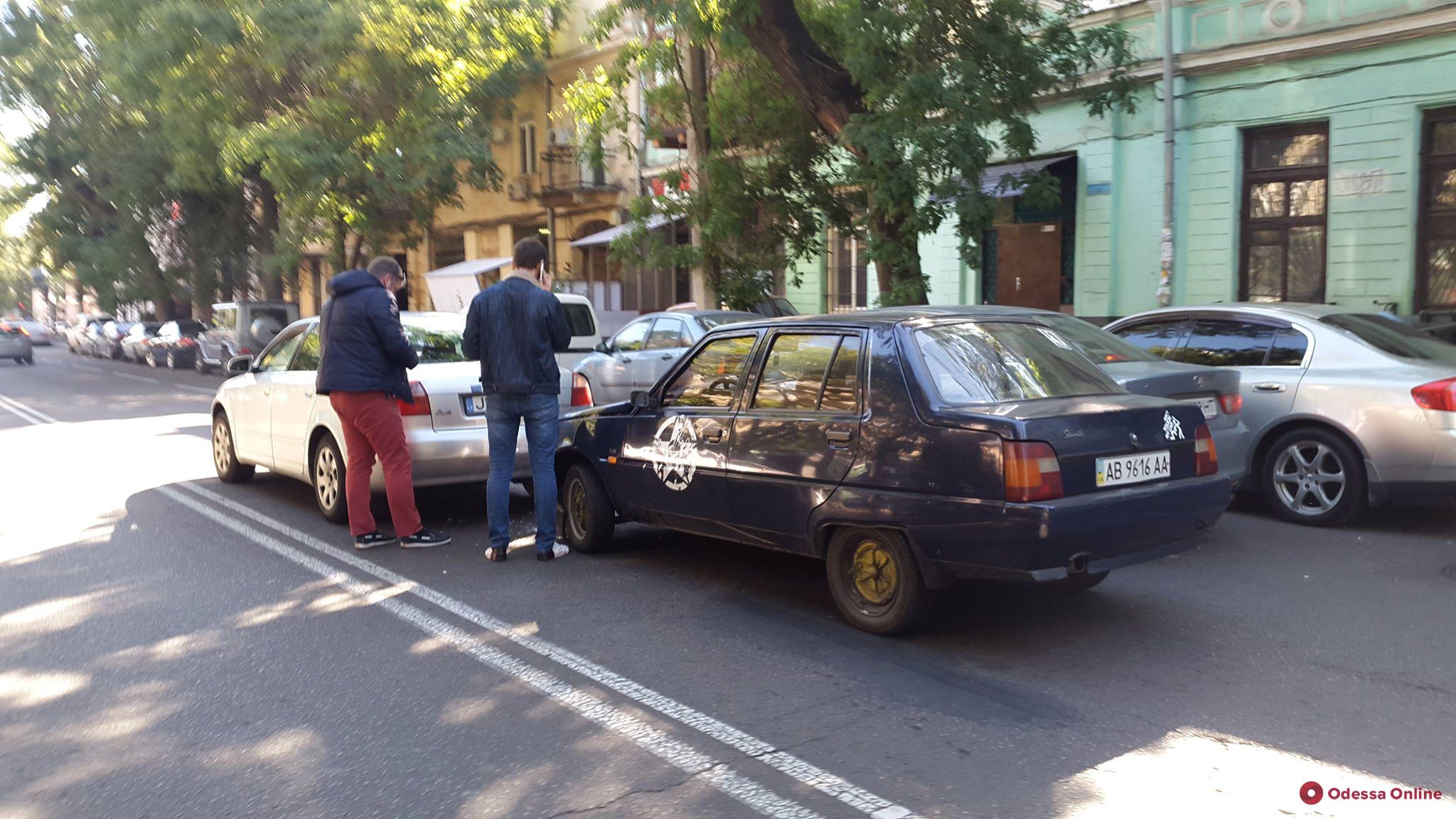 Из-за ДТП на Успенской затруднено движение