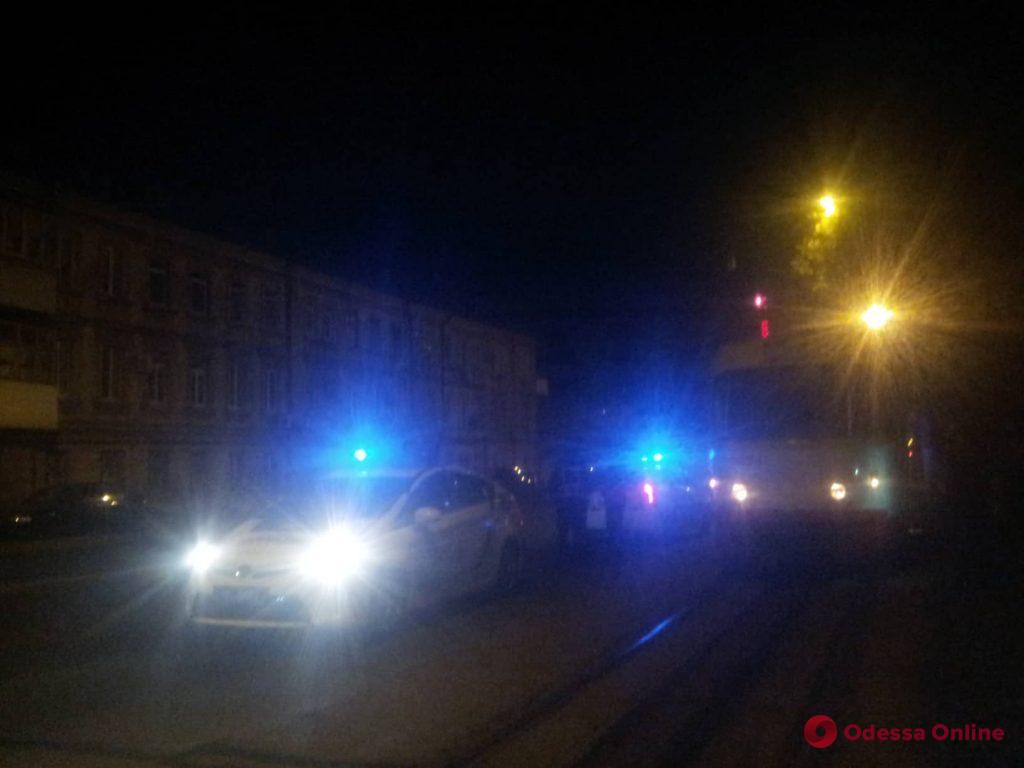 В Одессе на улице Водопроводной трамвай сбил мужчину