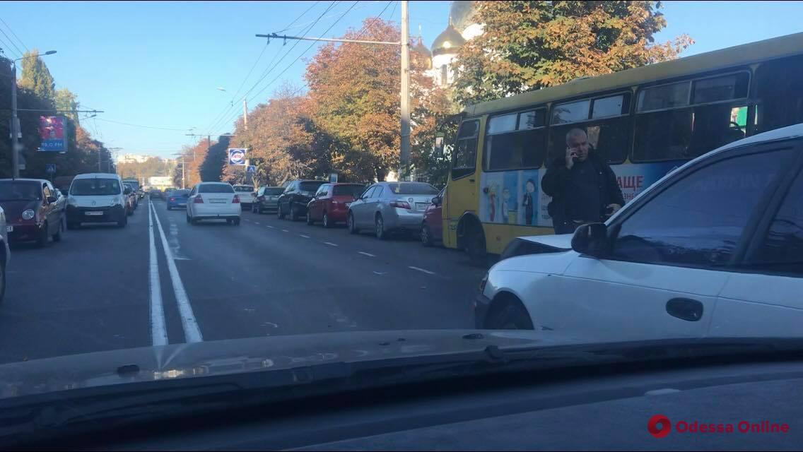 Из-за трех ДТП в Одессе образовались большие пробки