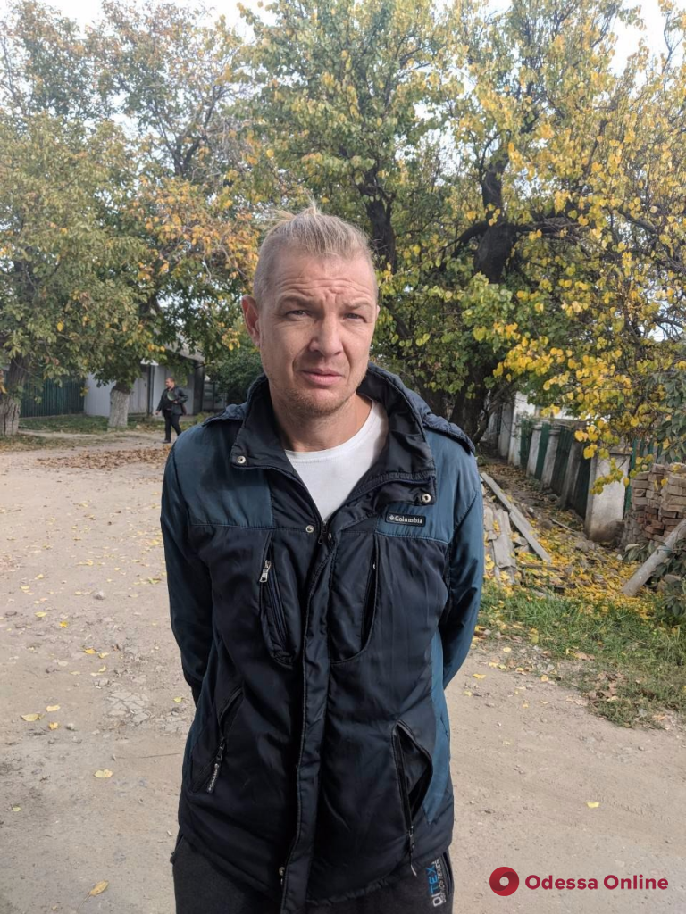 В Одессе задержали мужчину с пистолетом, металлоискателем и взрывными устройствами