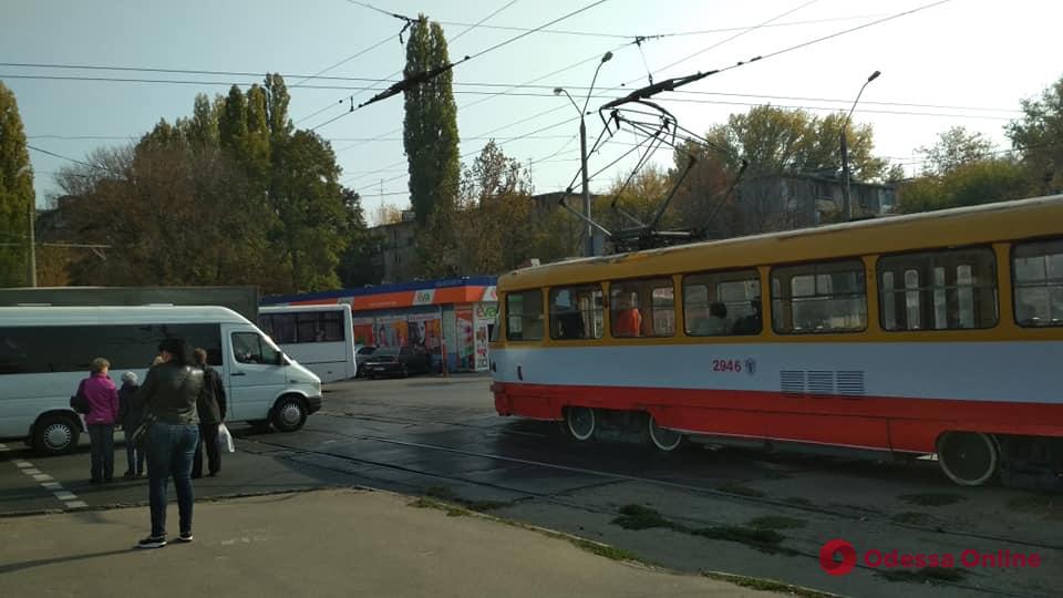 В Одессе произошло ДТП с участием трамвая №13