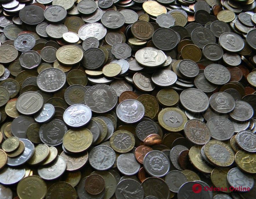 Продавал монеты: одессит ответит в суде за труд 14-летнего подростка