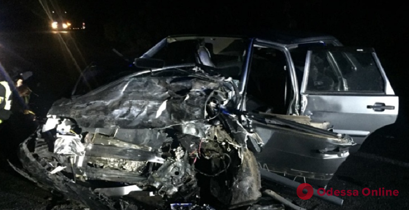 В ДТП на трассе Одесса—Рени погиб водитель легковушки (фото, обновлено)
