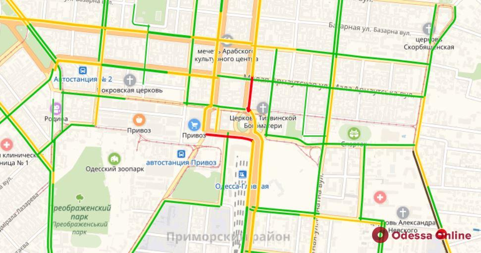 Дорожная обстановка в Одессе: ДТП и пробка у Пересыпского моста