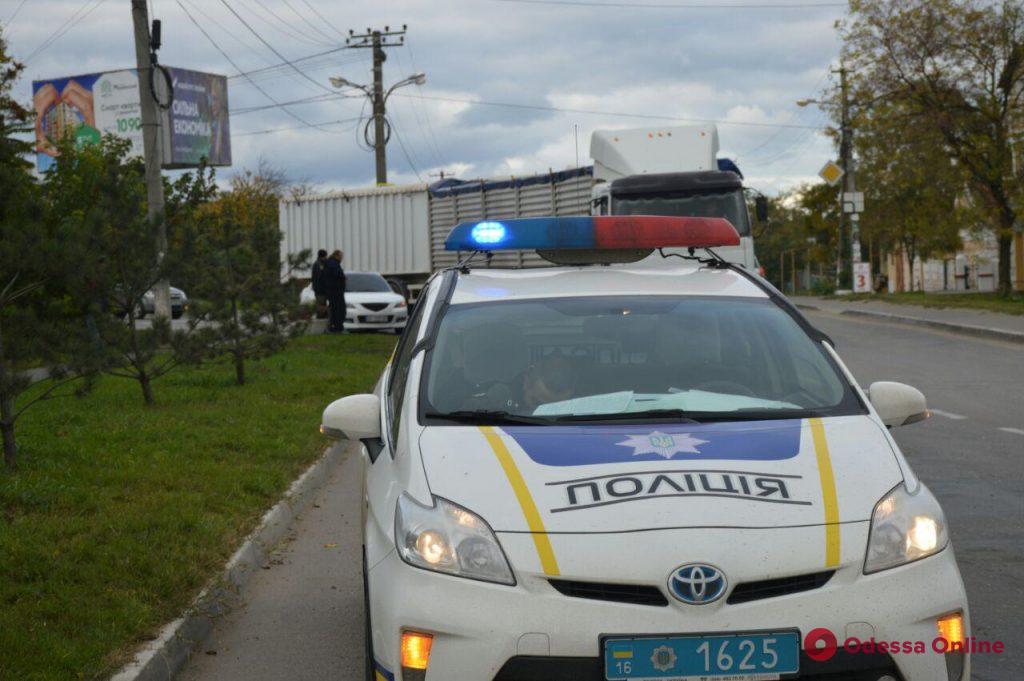 На дороге в Черноморск из-за ДТП образовалась серьезная пробка