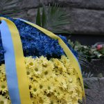 День достоинства и свободы: одесситы возложили цветы к памятнику Шевченко (фоторепортаж)