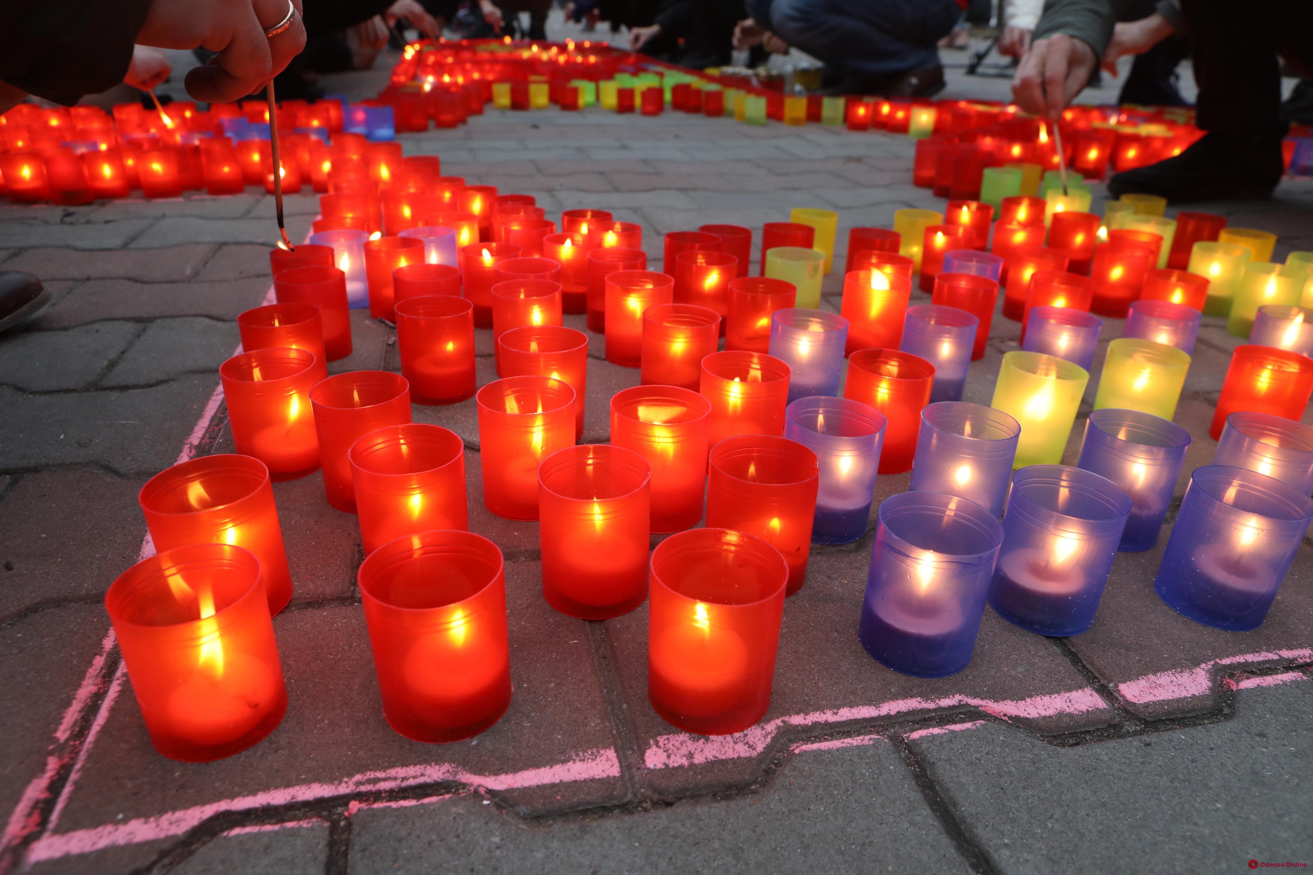 Одесситы присоединились к акции «Зажги свечу»