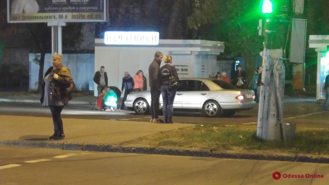 На поселке Котовского Mercedes сбил пешехода