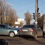 На поселке Котовского столкнулись легковушки