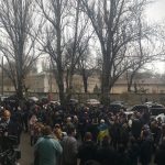 Одесситы собрались у штаба ВМС в поддержку военных моряков (фото, видео)