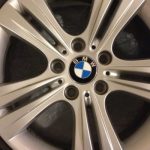 Сняли колеса с BMW: на Таирова задержали трех юных «умельцев»