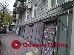 В Одессе демонтировали более полусотни рекламных конструкций