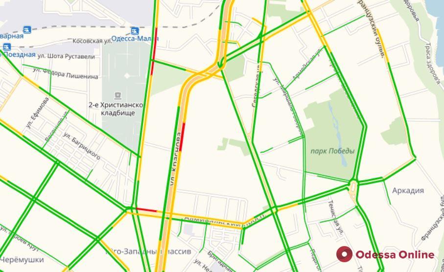 Дорожная обстановка в Одессе: пробки на Краснова, Среднефонтанской и Канатной