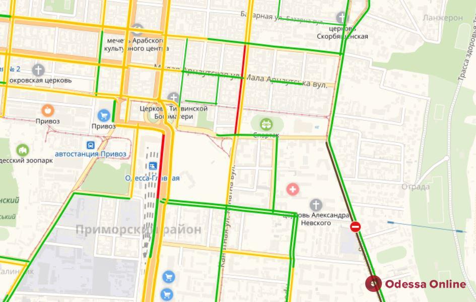 Дорожная обстановка в Одессе: пробки на Краснова, Среднефонтанской и Канатной