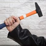 Избил собутыльника молотком: житель Одесской области получил пять лет тюрьмы