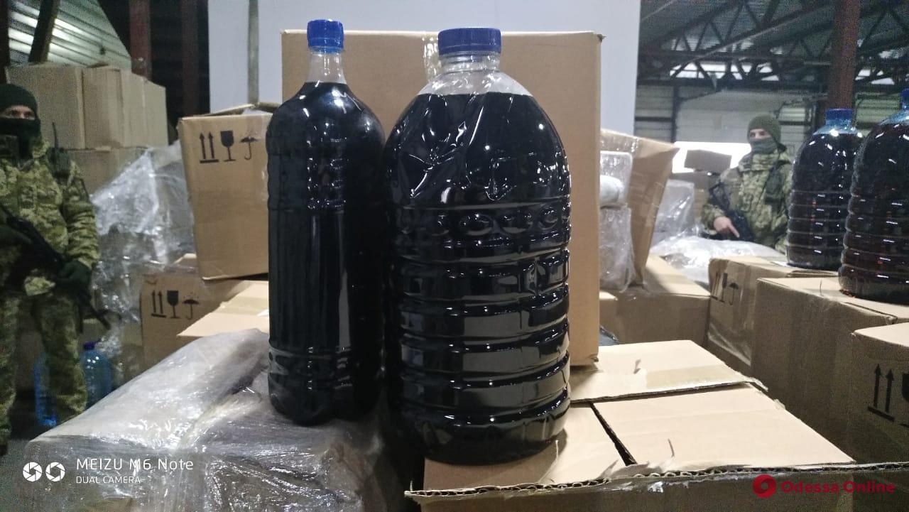В Одессе нашли контрафактный алкоголь на полмиллиона гривен (фото, видео)