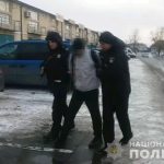 На «7 километре» разыскиваемый преступник при задержании травмировал полицейского