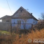 Ждала гулящую мать: в селе Одесской области 10-летняя девочка жила одна в ужасных условиях
