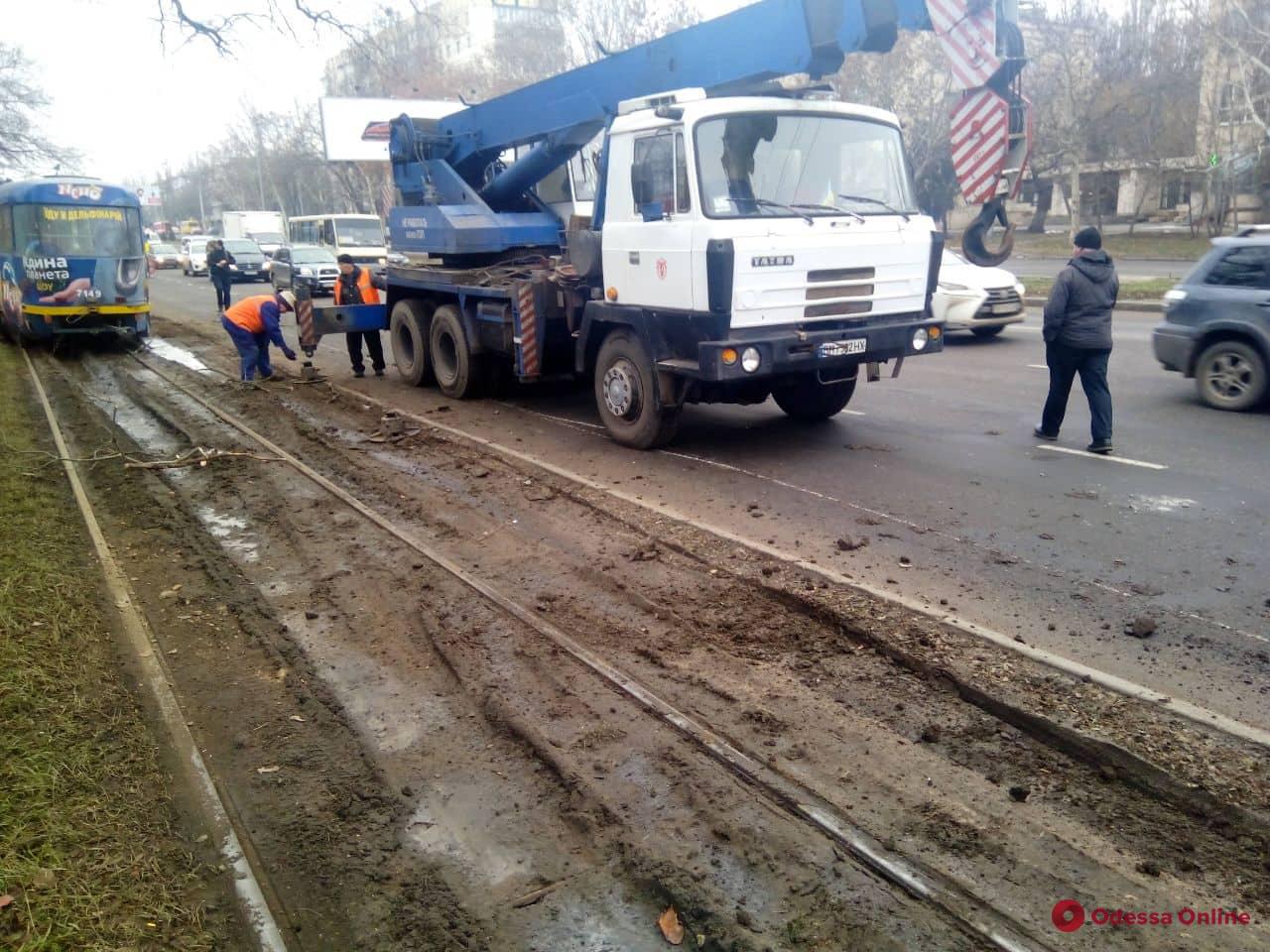 В Одессе трамвай сошел с рельсов