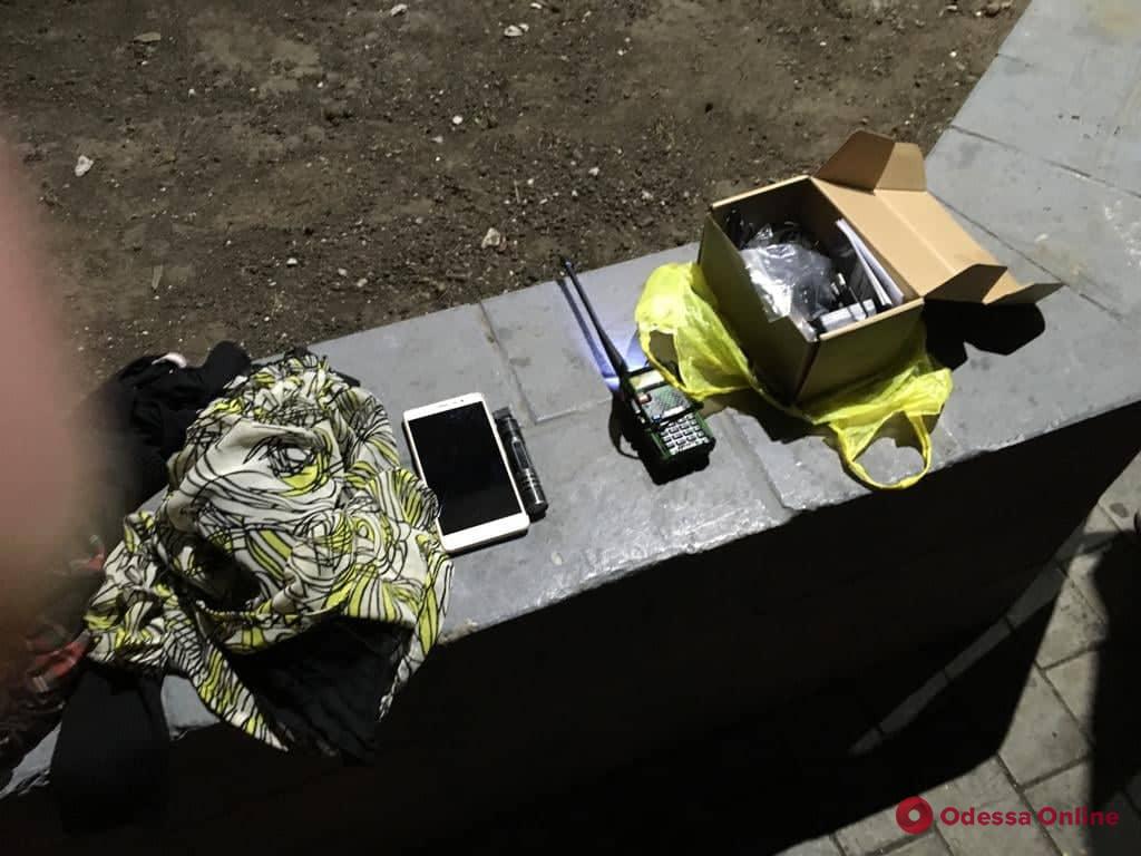 Похитил сумку из салона авто: на Таирова задержали вора