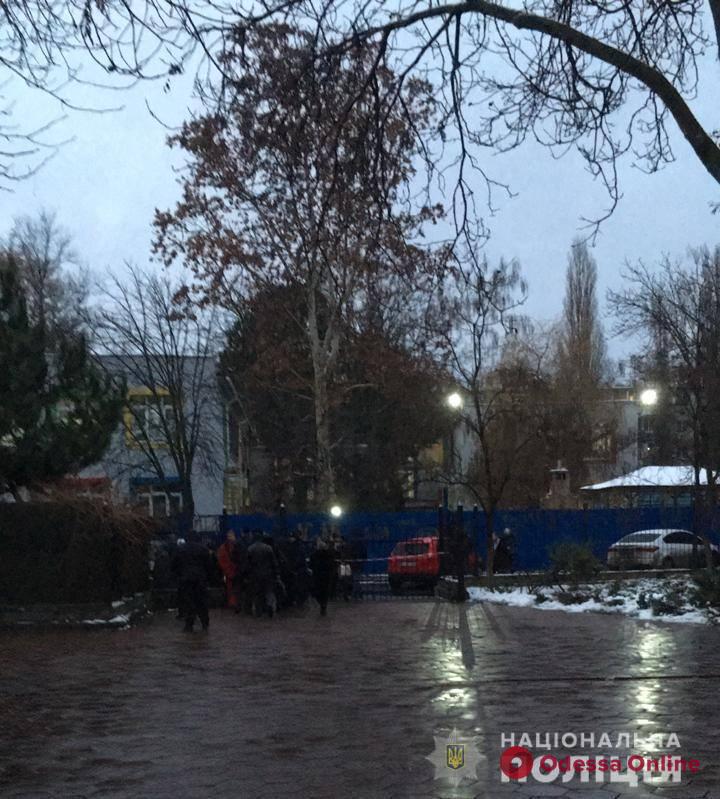 В Киевском райсуде ищут взрывчатку