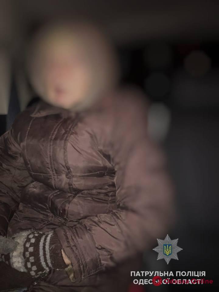 Одесские патрульные вернули домой потерявшуюся женщину