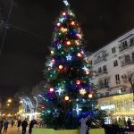 На Дерибасовской зажглась новогодняя елка (фото)
