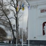 В Одессе подняли флаг ВМС в знак поддержки пленных моряков (фото)