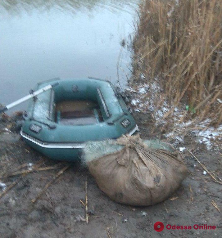 На озере в Одесской области задержали браконьера с большим уловом