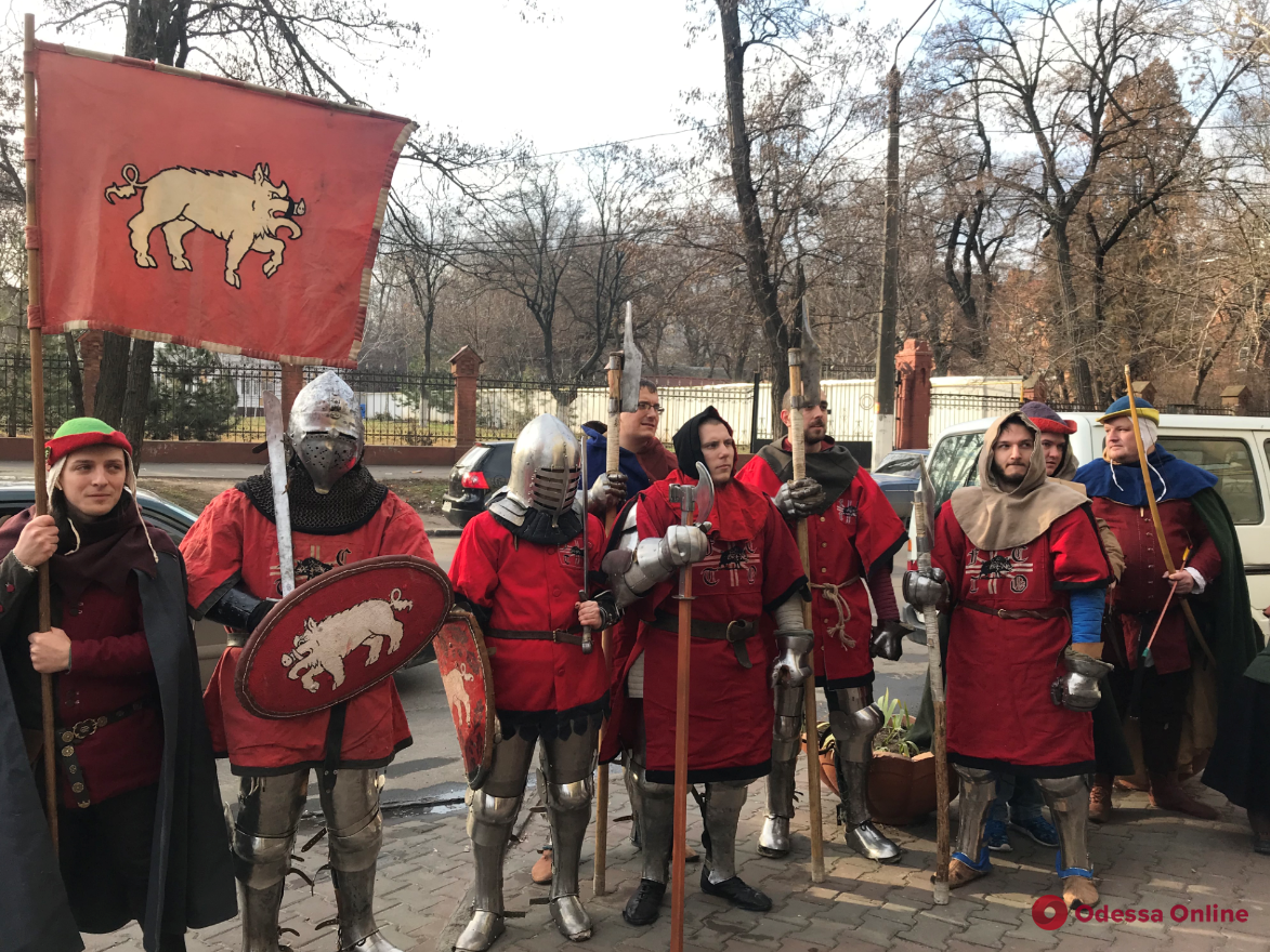 Одесские рыцари пикетировали департамент коммунальной собственности