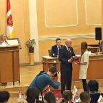 В Одессе дети-сироты получили ордера на квартиры