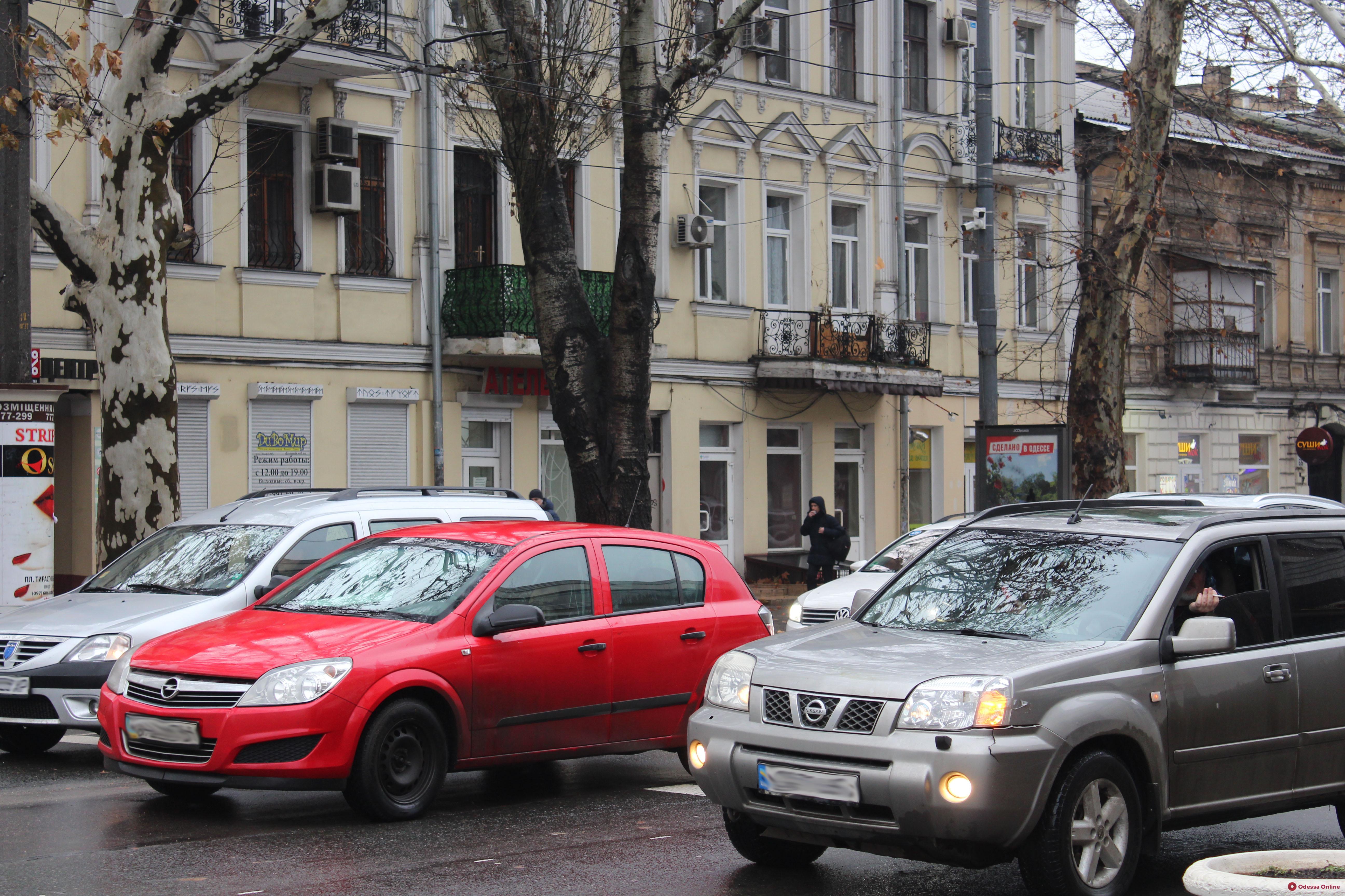 Дорожная обстановка в Одессе: пробка на Польском спуске